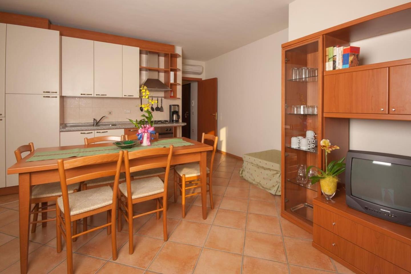 Appartamenti Baia Azzurra 6. Torbole Sul Garda Esterno foto
